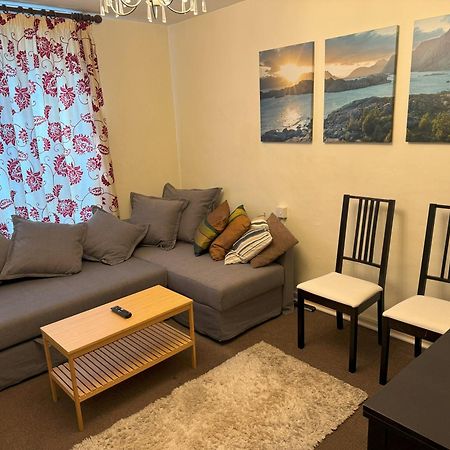 Lovely One Bed Apartment To Rent Londra Esterno foto