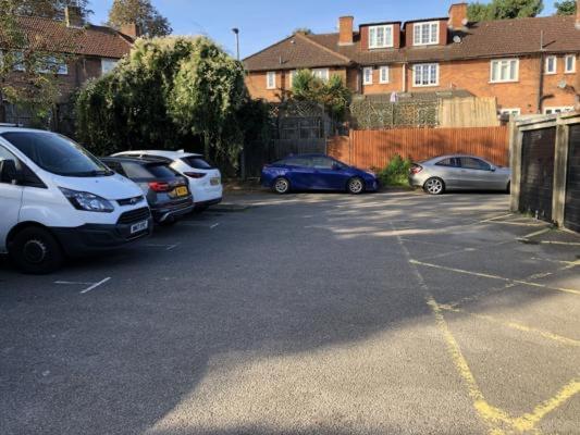 Lovely One Bed Apartment To Rent Londra Esterno foto