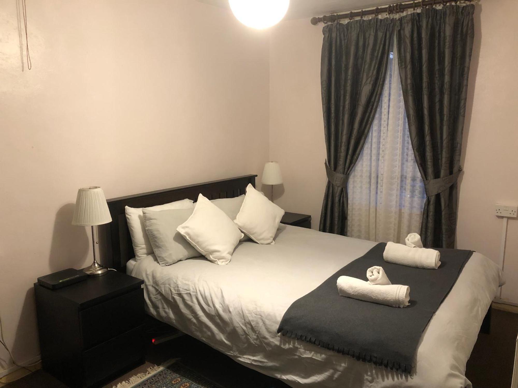 Lovely One Bed Apartment To Rent Londra Esterno foto