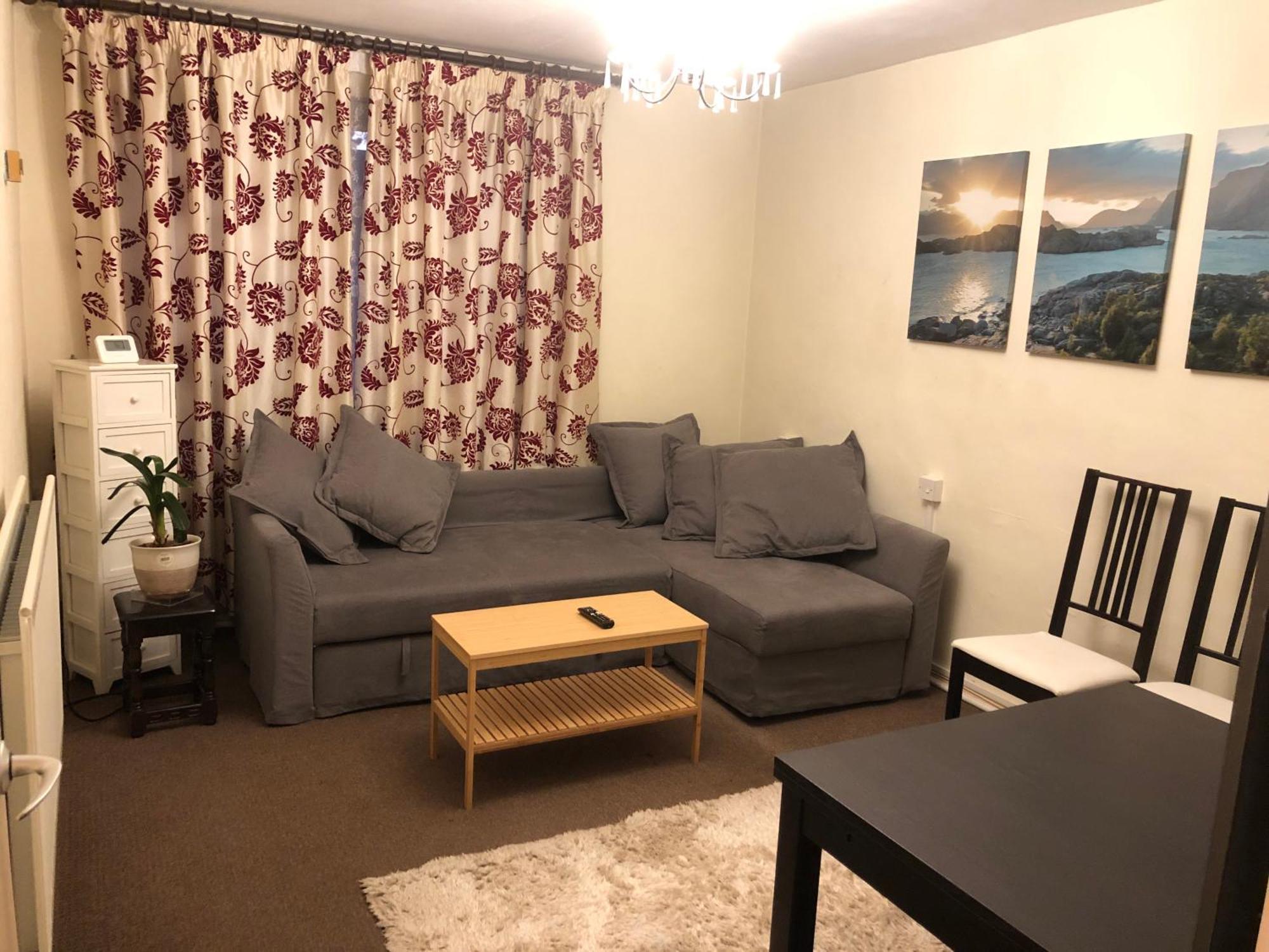 Lovely One Bed Apartment To Rent Londra Esterno foto